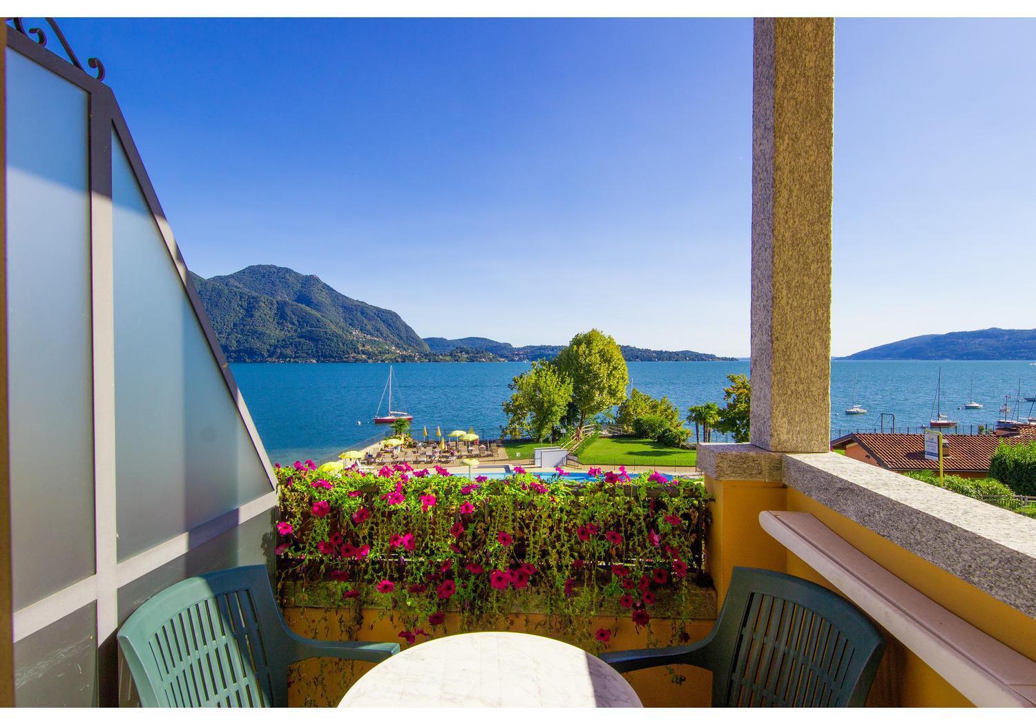 Hotel Residence Zust Verbania Exterior foto